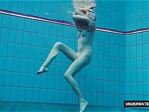 super-fucking-hot hefty jugged teenager Lera swimming in the pool